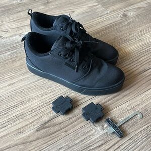 Heely’s Men’s Black Shoes